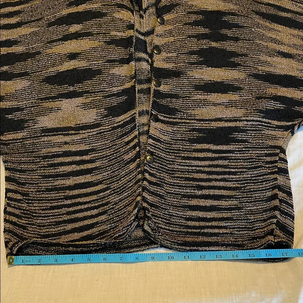 Stylish Black and Gray Button Down Shirt or Cardigan - Picture 6 of 10